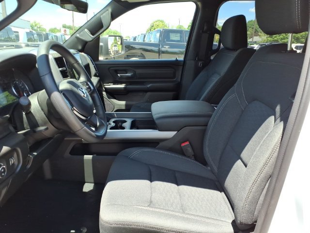 New 2026 RAM 1500 Express AWD/4WD image 11