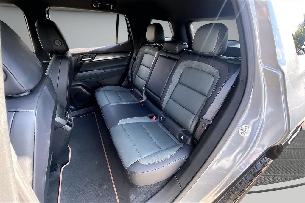 Used 2026 GMC Terrain AT4 w/ Convenience Package III AWD/4WD image 22