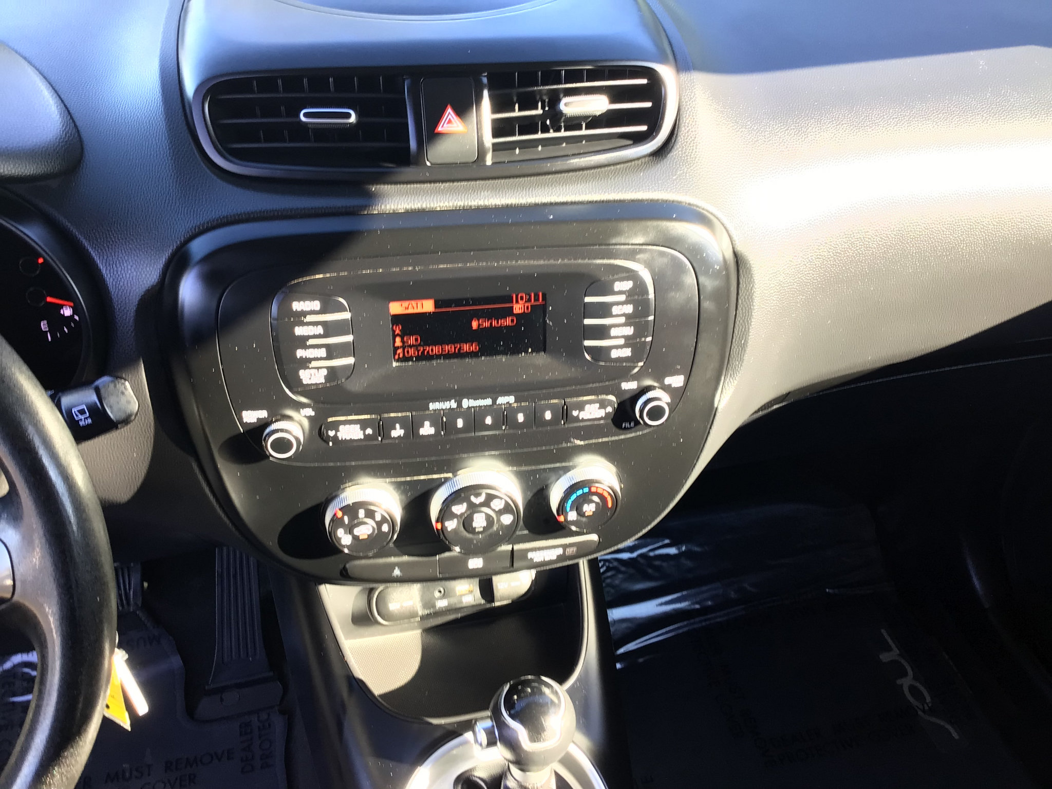 Used 2015 Kia Soul FWD image 12
