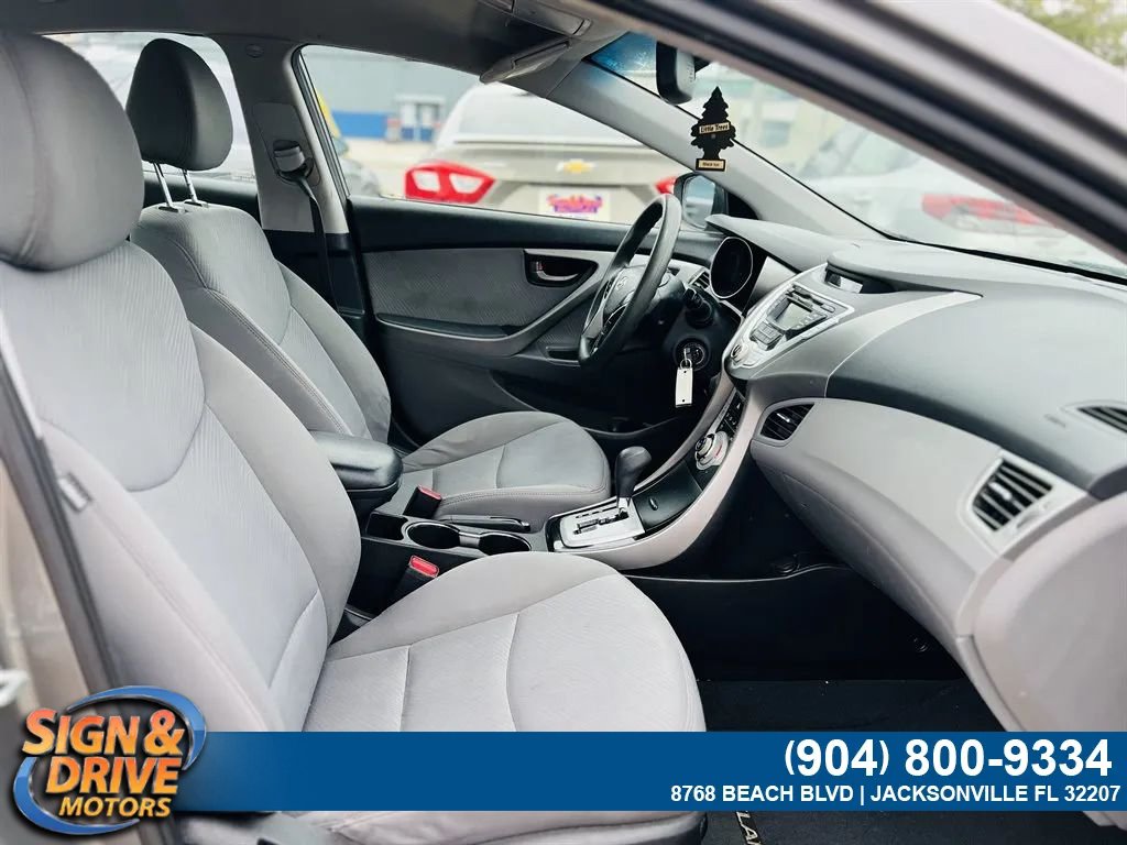 Used 2016 Hyundai Elantra SE FWD image 8