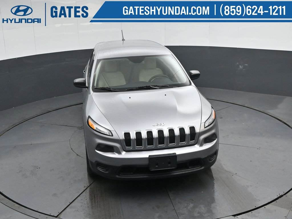 Used 2017 Jeep Cherokee Sport w/ Safety Group image 42