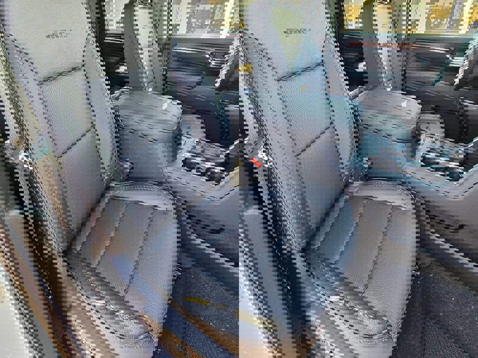 New 2026 GMC Sierra 2500 Denali w/ Denali Reserve Package image 26