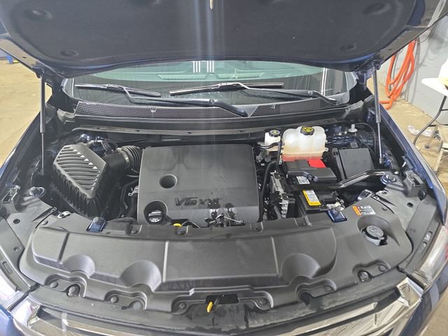 Used 2023 Chevrolet Traverse LT w/ Rear Camera Mirror Package image 34