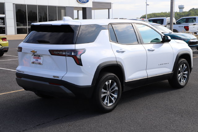 Used 2026 Chevrolet Equinox LT AWD/4WD image 4