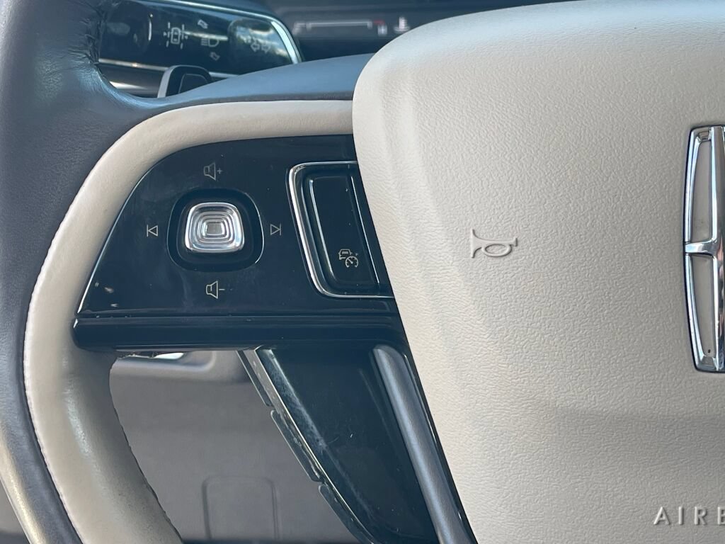 Used 2021 Lincoln Corsair AWD image 16
