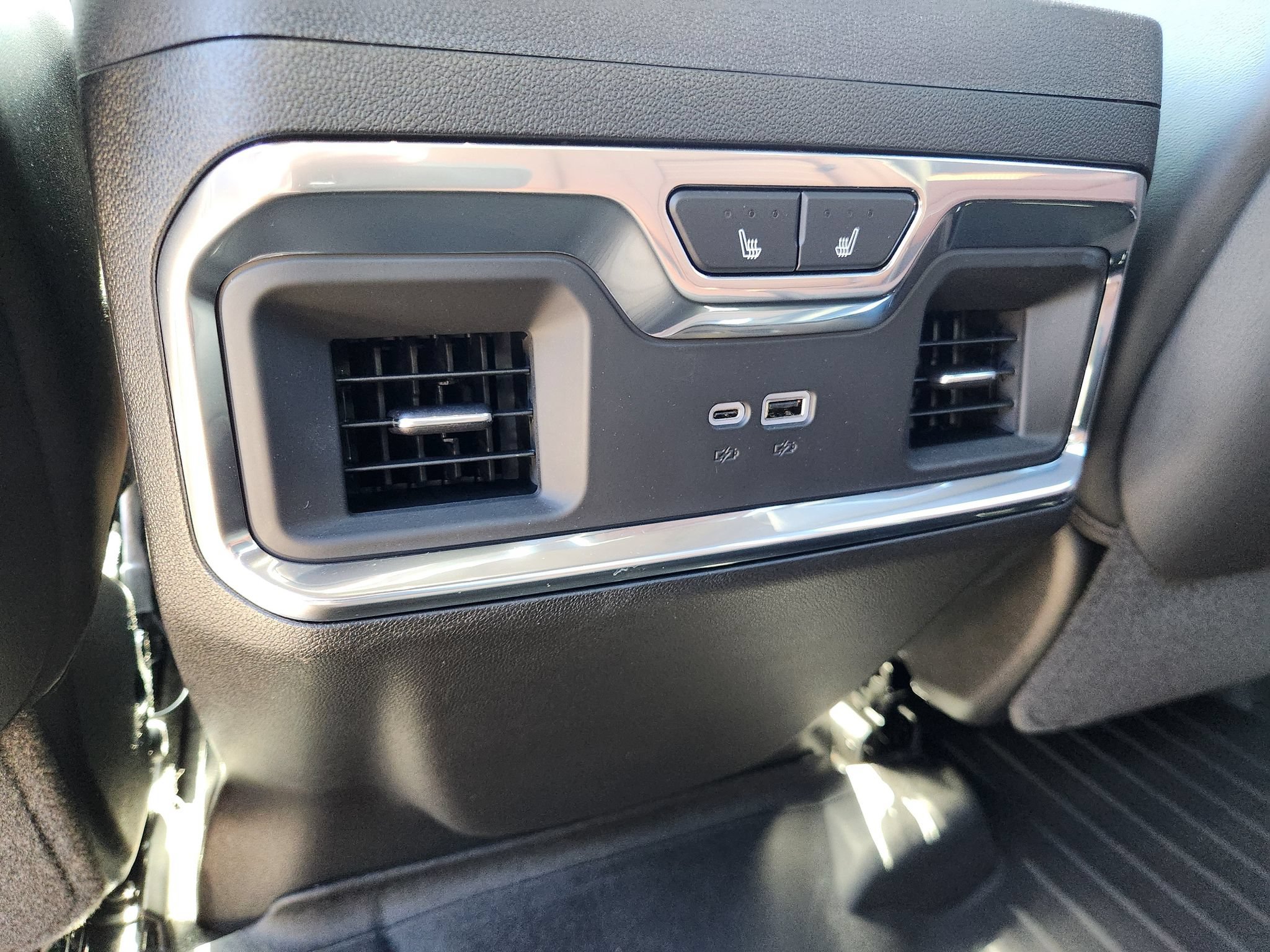 Used 2026 GMC Sierra 1500 Denali Ultimate AWD/4WD image 13