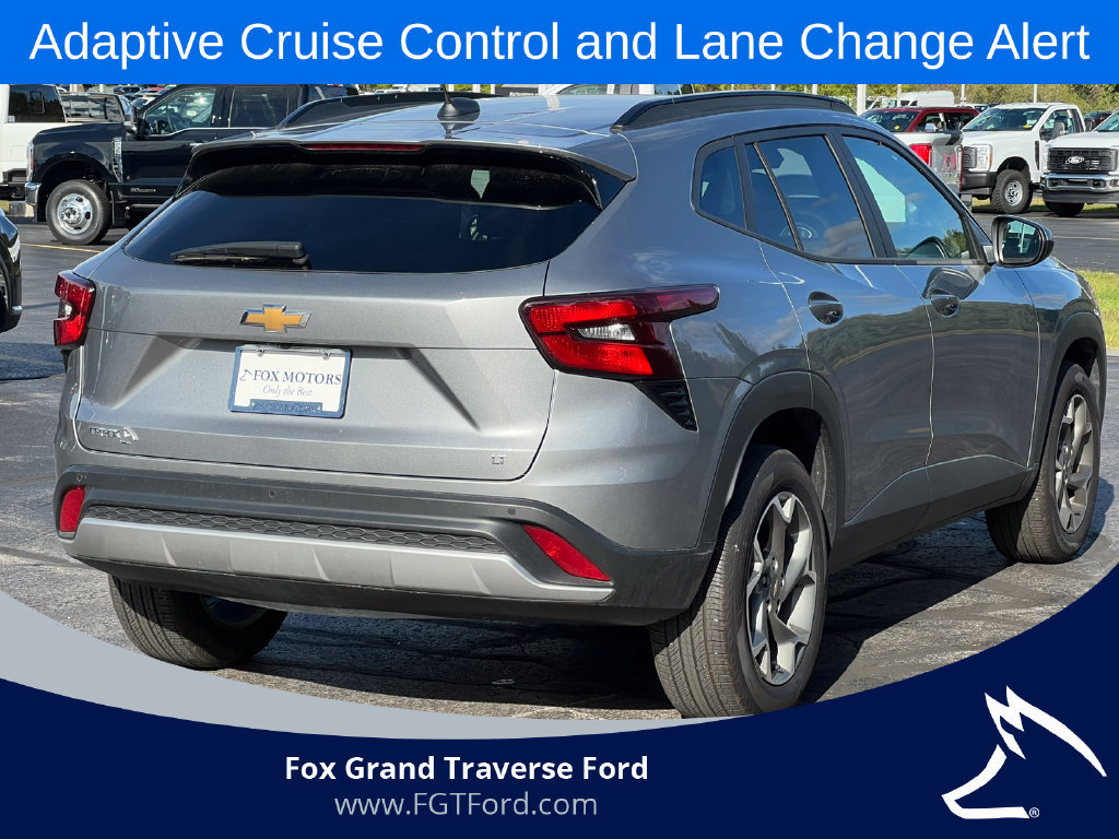 Used 2025 Chevrolet Trax LT w/ Driver Confidence Package FWD image 7