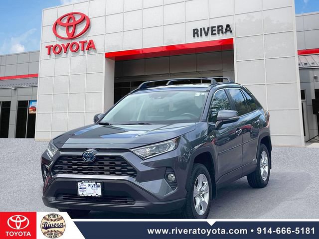 Used 2021 Toyota RAV4 XLE w/ XLE Grade Weather Package AWD/4WD image 4