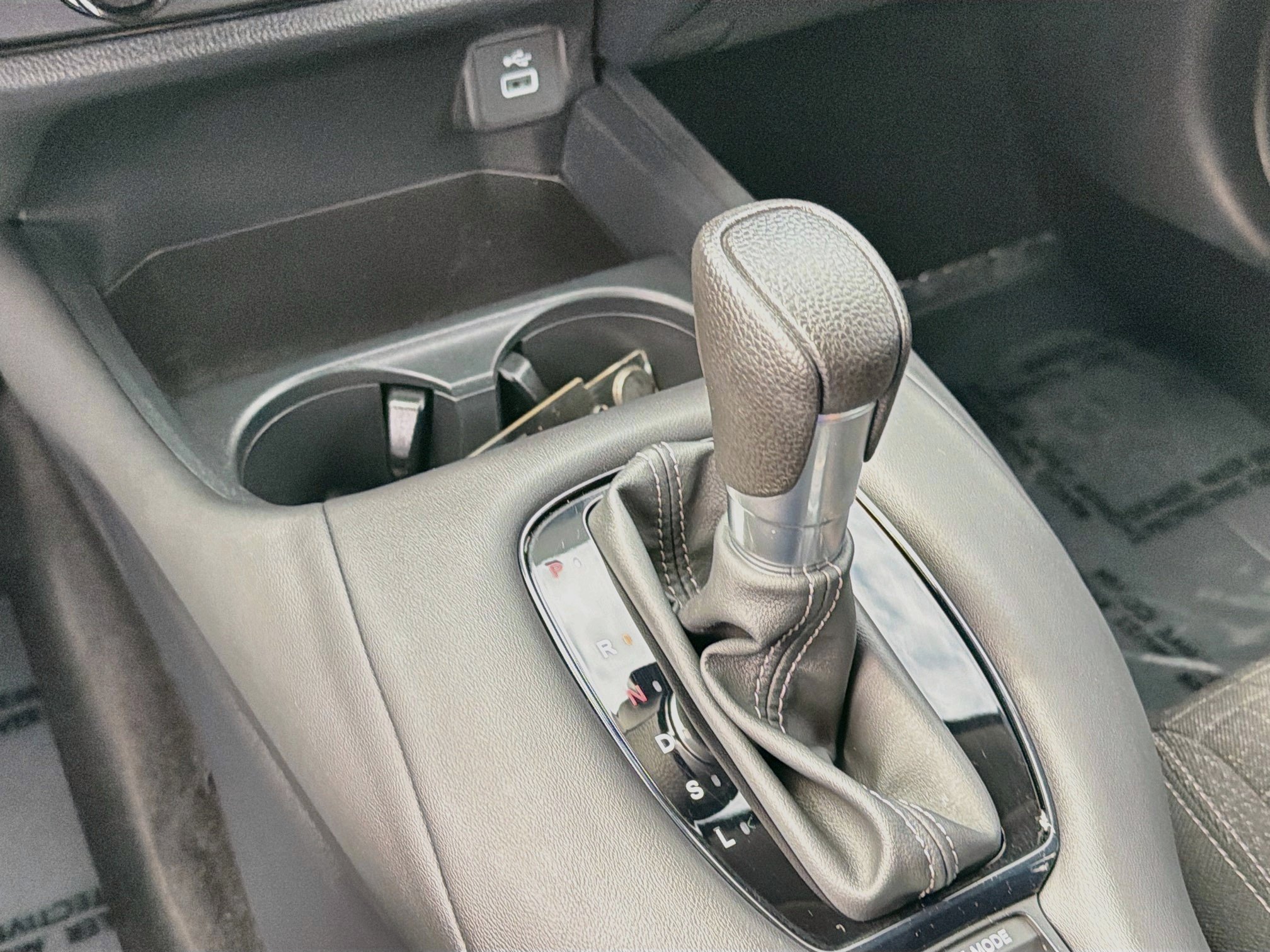 Used 2025 Honda HR-V LX image 16