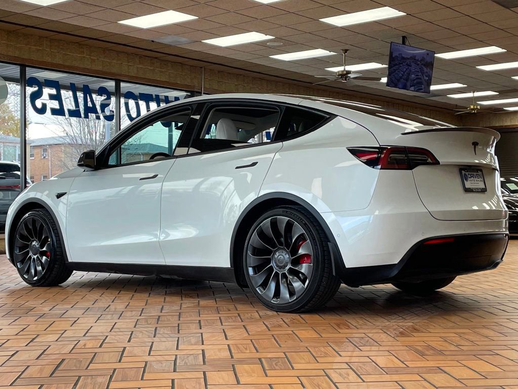 Used 2022 Tesla Model Y Performance image 7