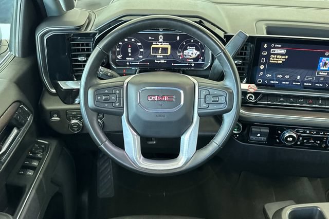 Used 2025 GMC Sierra 1500 SLT AWD/4WD image 16
