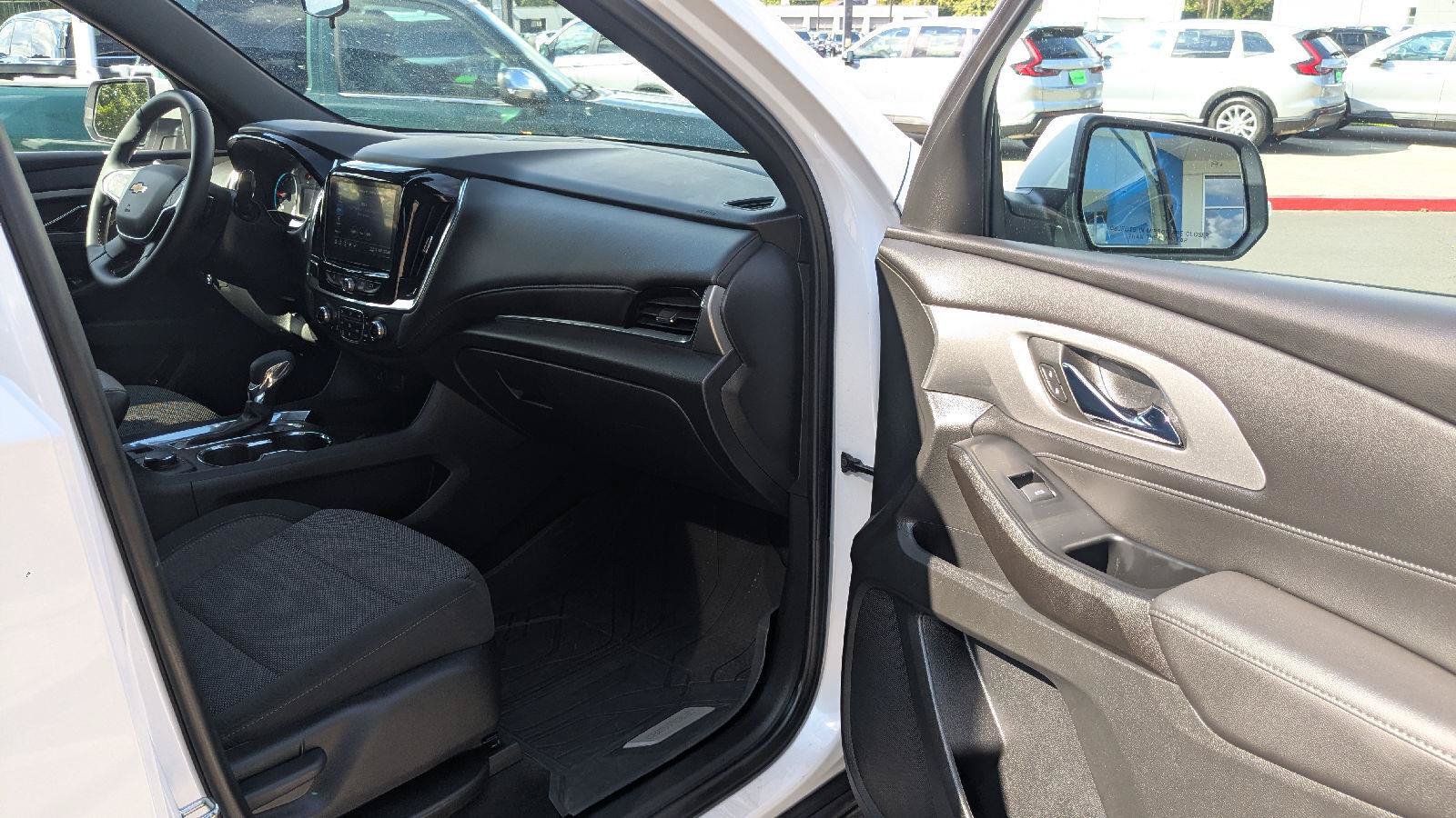 Used 2023 Chevrolet Traverse LT w/ LPO, Floor Liner Package AWD/4WD image 14