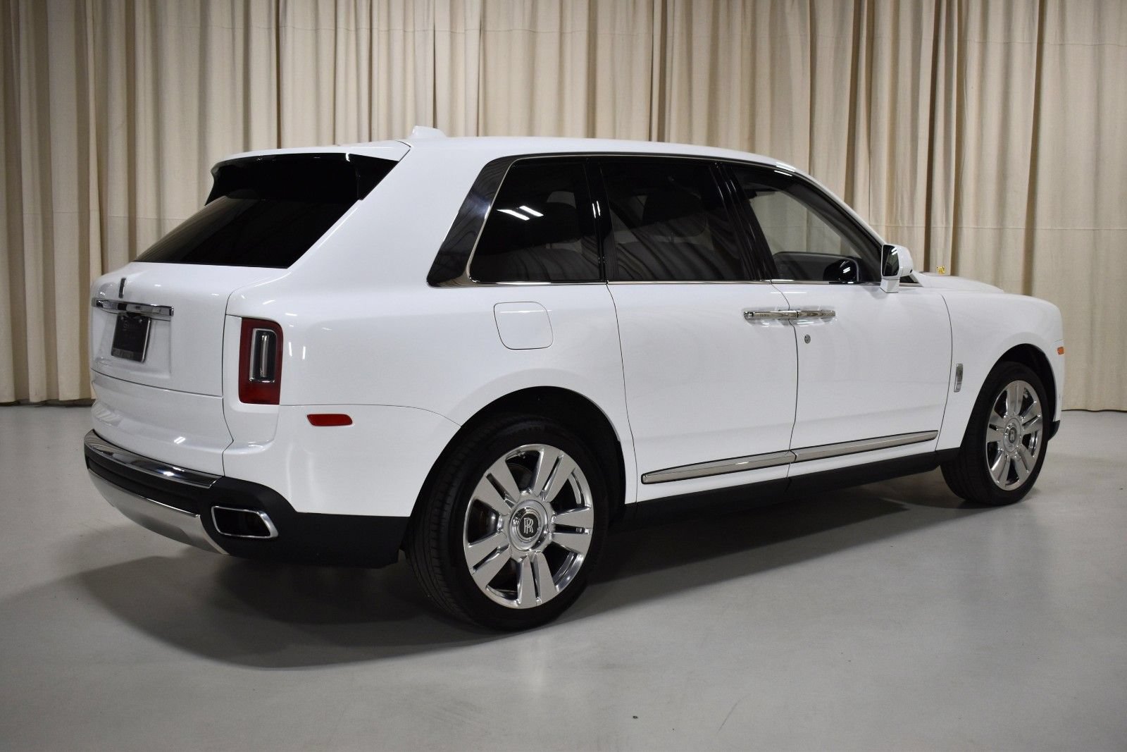 Certified 2024 Rolls-Royce Cullinan AWD/4WD video 2