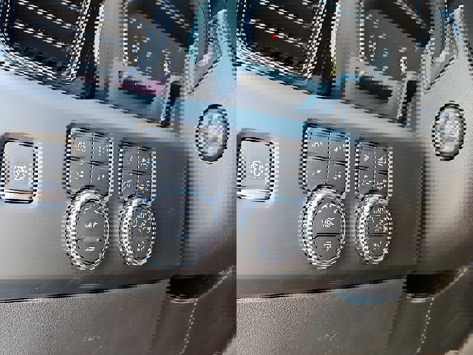 New 2026 GMC Sierra 1500 AT4 w/ AT4 Premium Package image 15