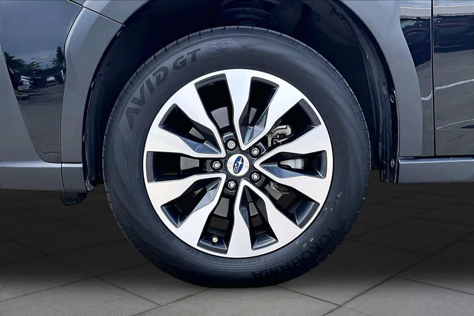 Used 2024 Subaru Outback Touring AWD/4WD image 10