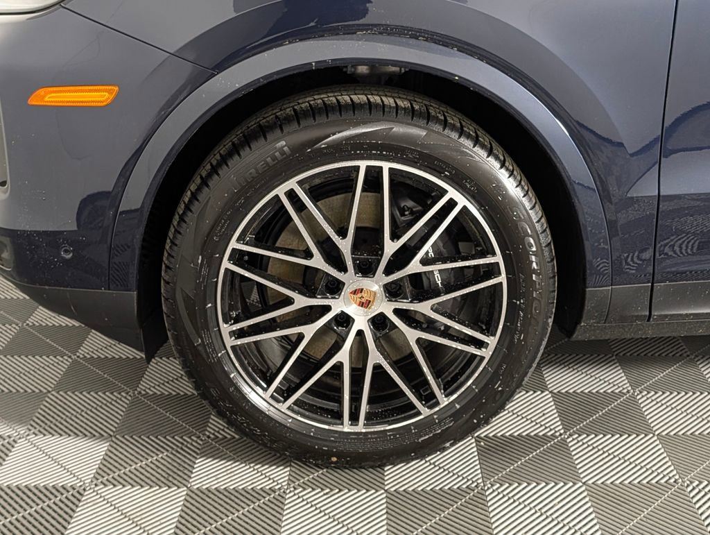 New 2026 Porsche Cayenne Coupe image 11