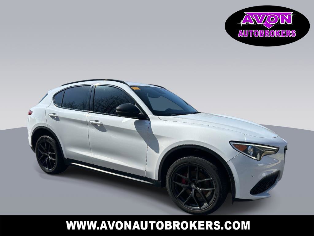 Used 2019 Alfa Romeo Stelvio w/ Nero Edizione