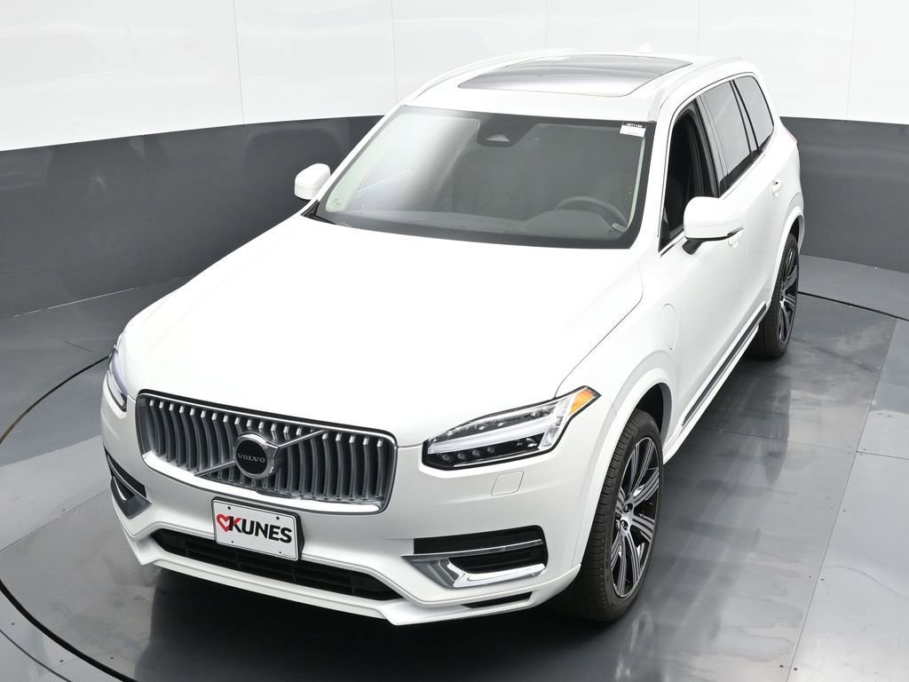 New 2025 Volvo XC90 T8 Core w/ Protection Package Premier AWD/4WD image 36