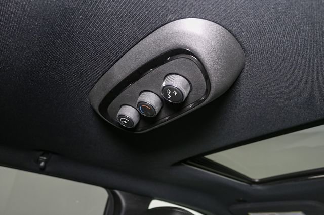 Used 2021 Dodge Durango R/T w/ Blacktop Package AWD/4WD image 23