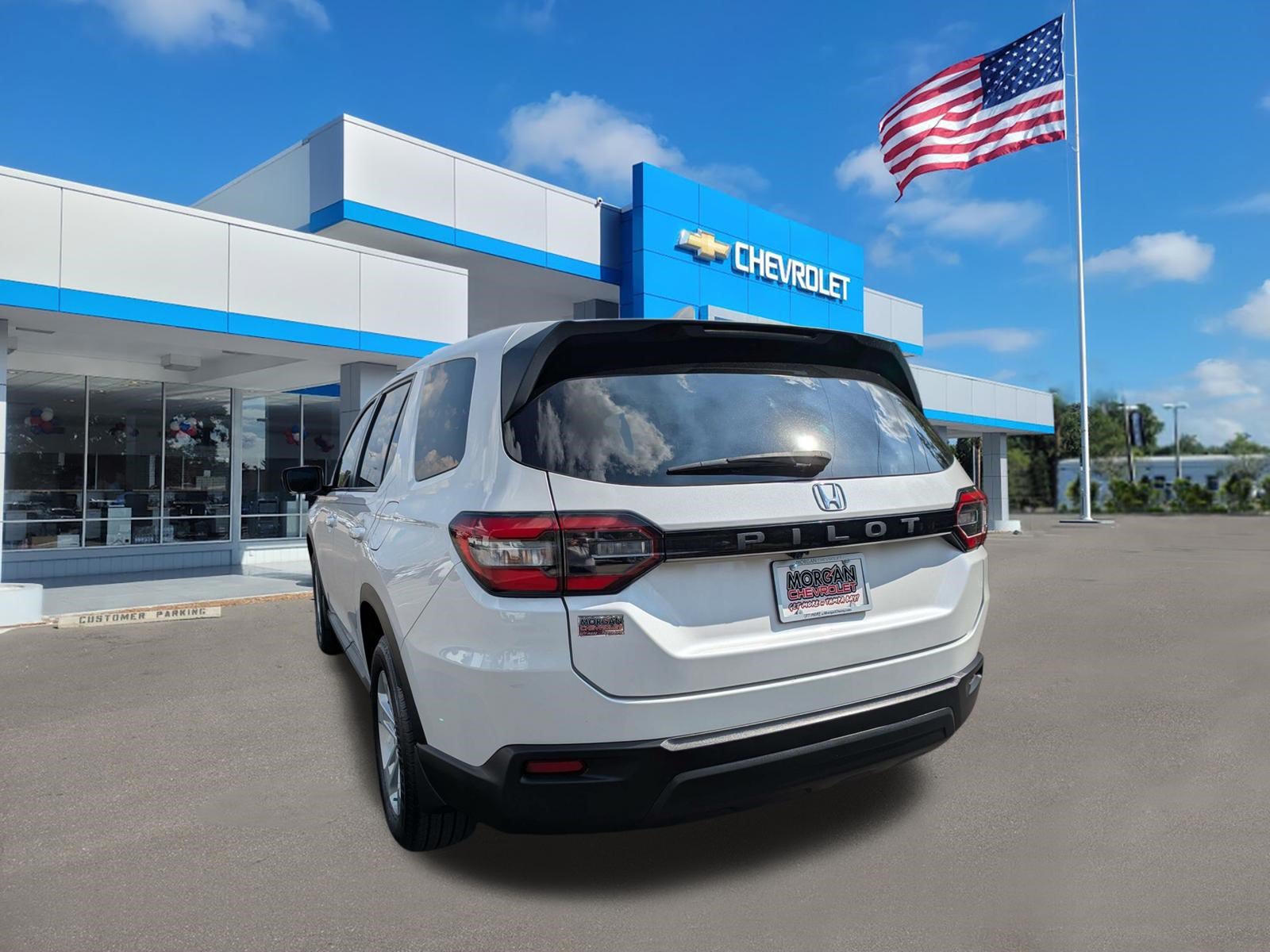 Used 2023 Honda Pilot LX image 5