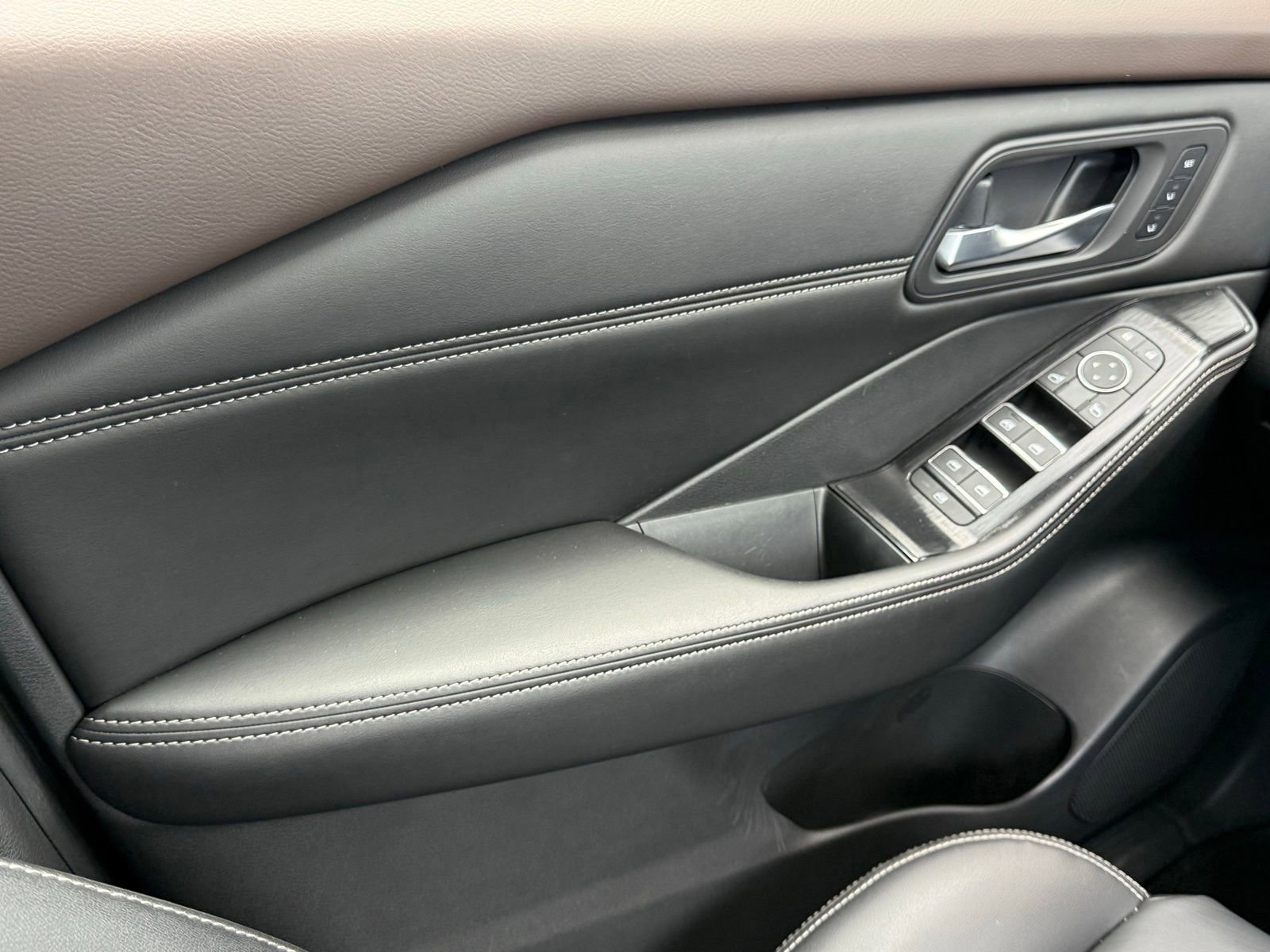 Used 2022 Nissan Rogue SL image 33