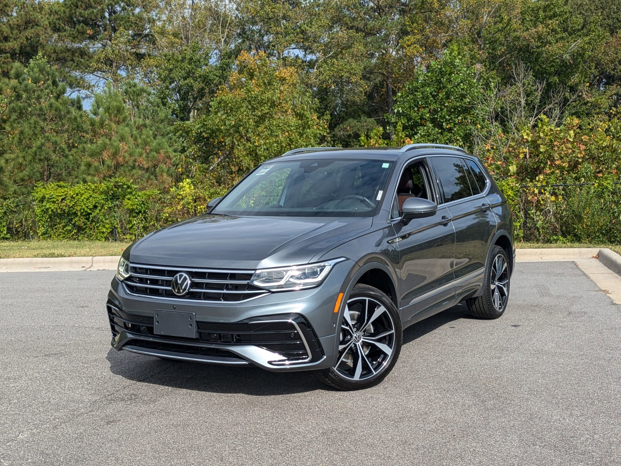 Used 2022 Volkswagen Tiguan SEL R-Line