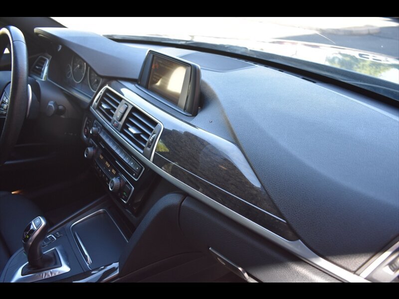 Used 2017 BMW 330i Sedan RWD image 36