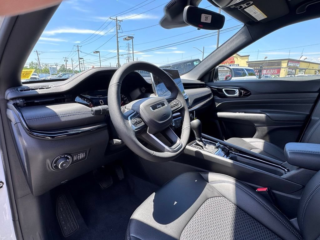 New 2026 Jeep Compass Latitude AWD/4WD image 12