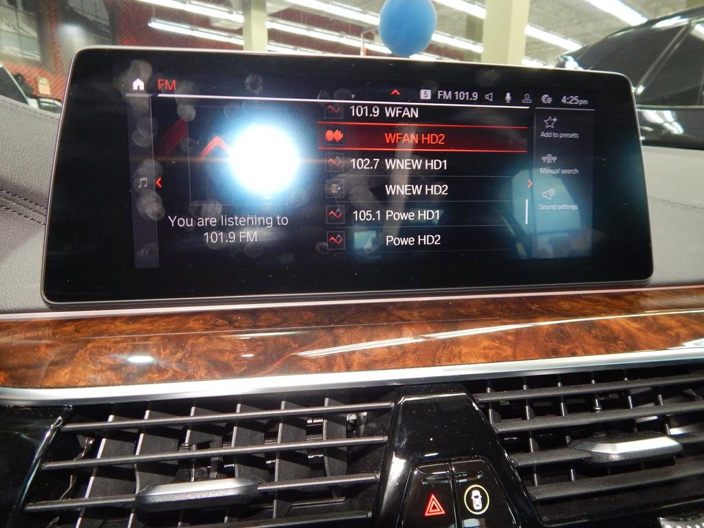 Used 2020 BMW 540i xDrive w/ M Sport Package image 25