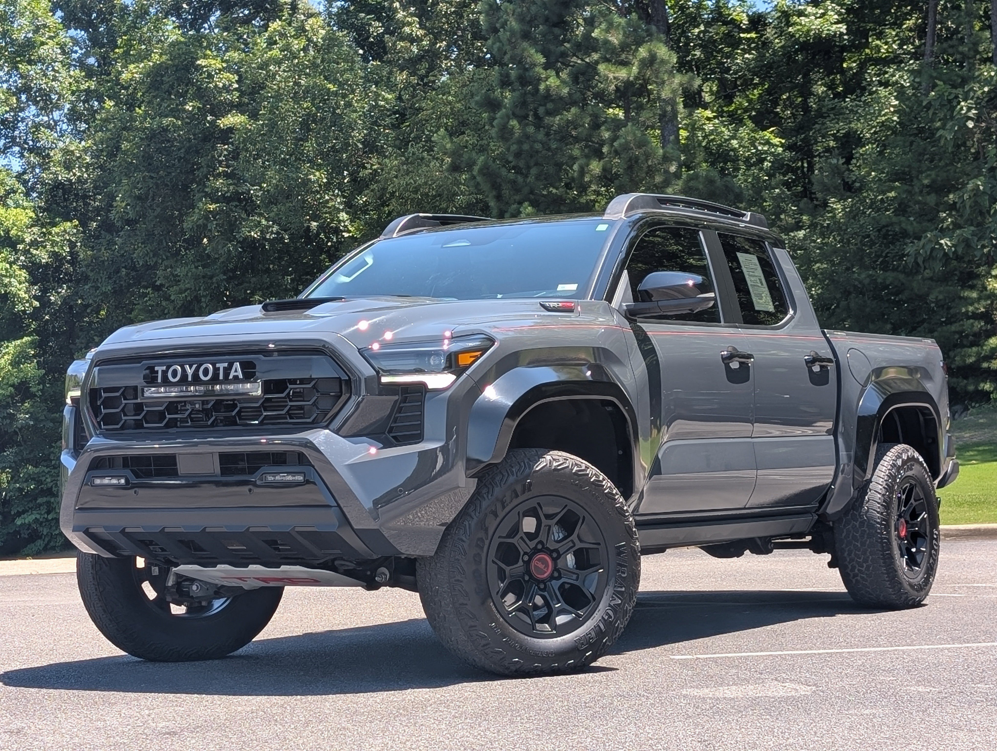 Used 2024 Toyota Tacoma TRD Pro AWD/4WD image 4