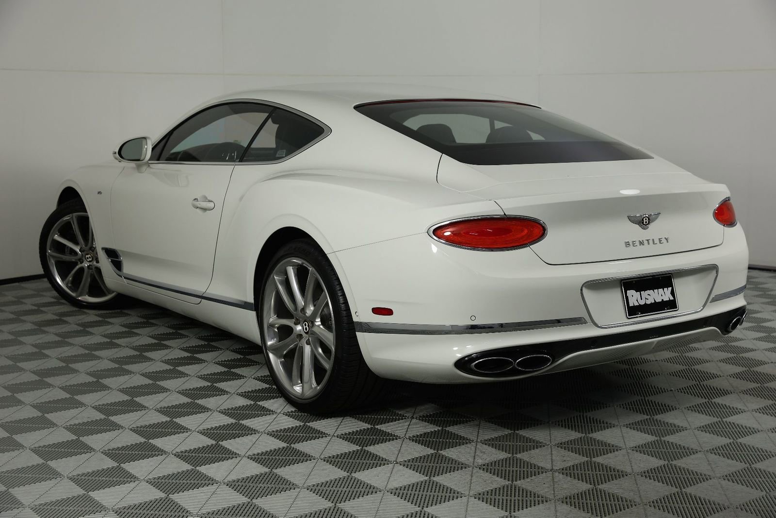 Used 2020 Bentley Continental GT image 3