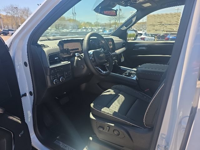 New 2026 Chevrolet Tahoe Premier w/ Sun And Tow Package AWD/4WD image 17