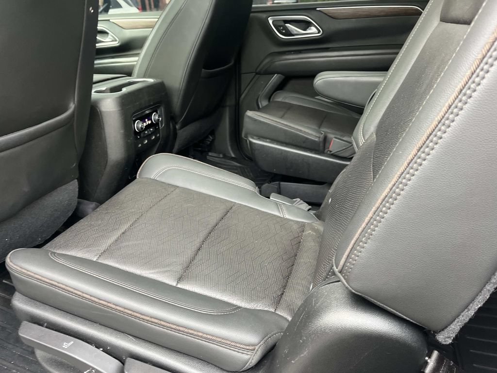 Used 2021 Chevrolet Tahoe High Country w/ Premium Package RWD image 21