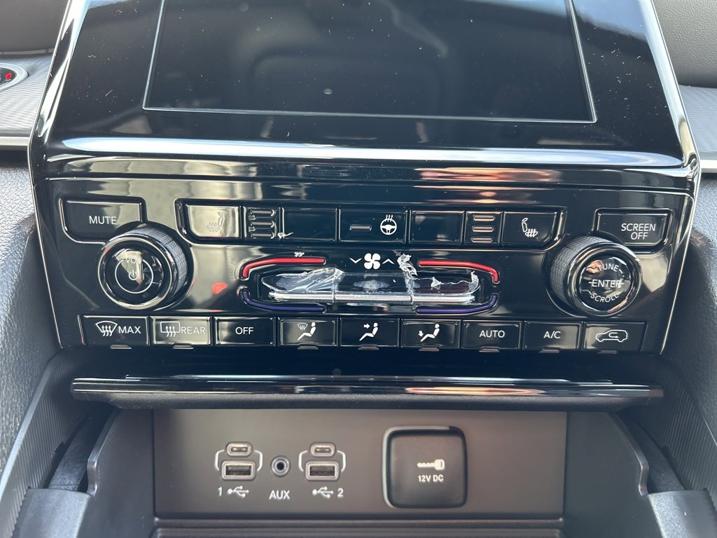 New 2025 Jeep Grand Cherokee image 12