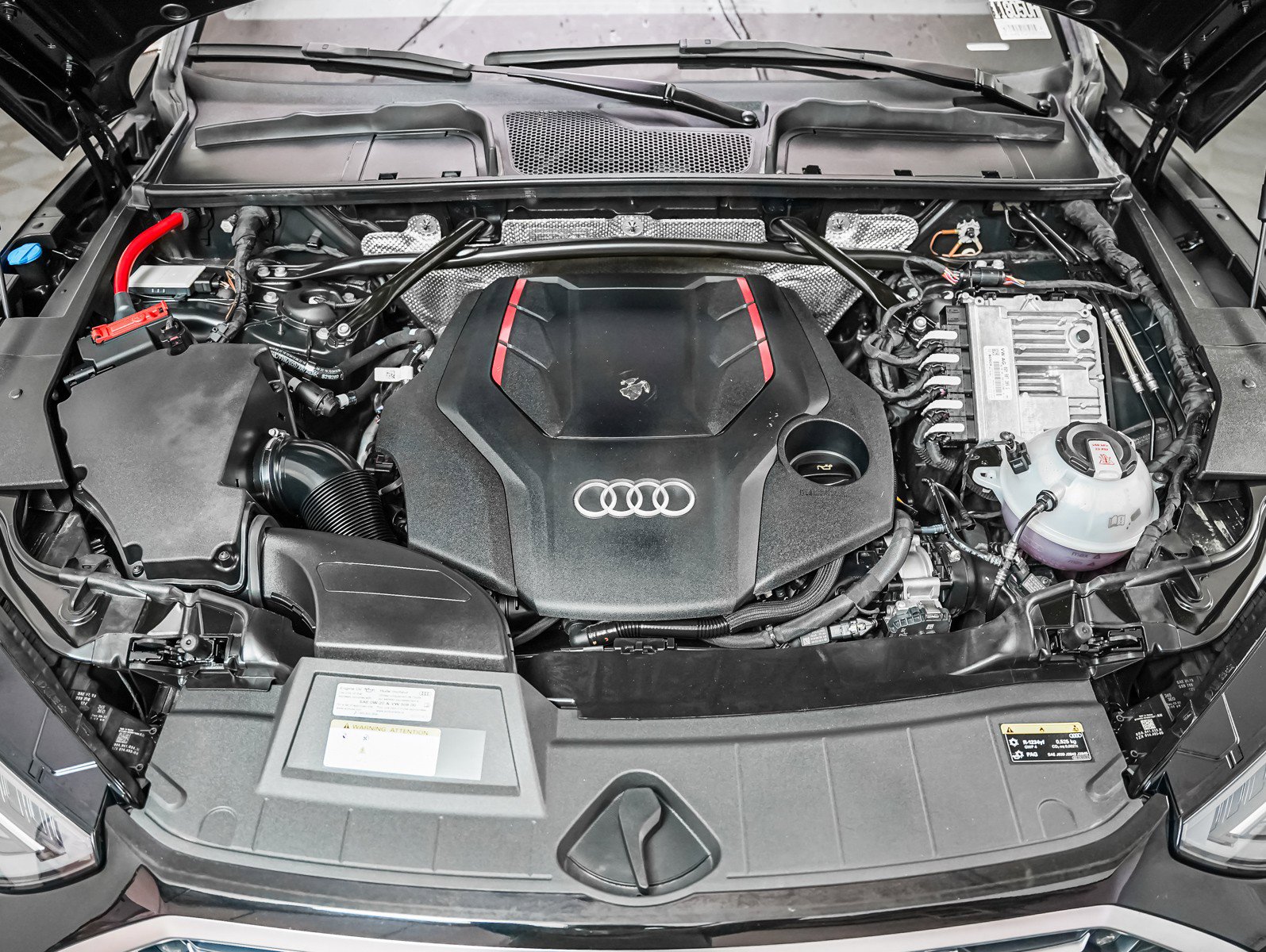 Used 2023 Audi SQ5 Premium Plus w/ Premium Plus Package image 4