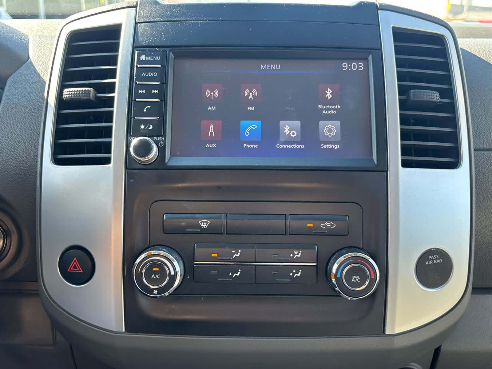 Used 2019 Nissan Frontier SV image 11