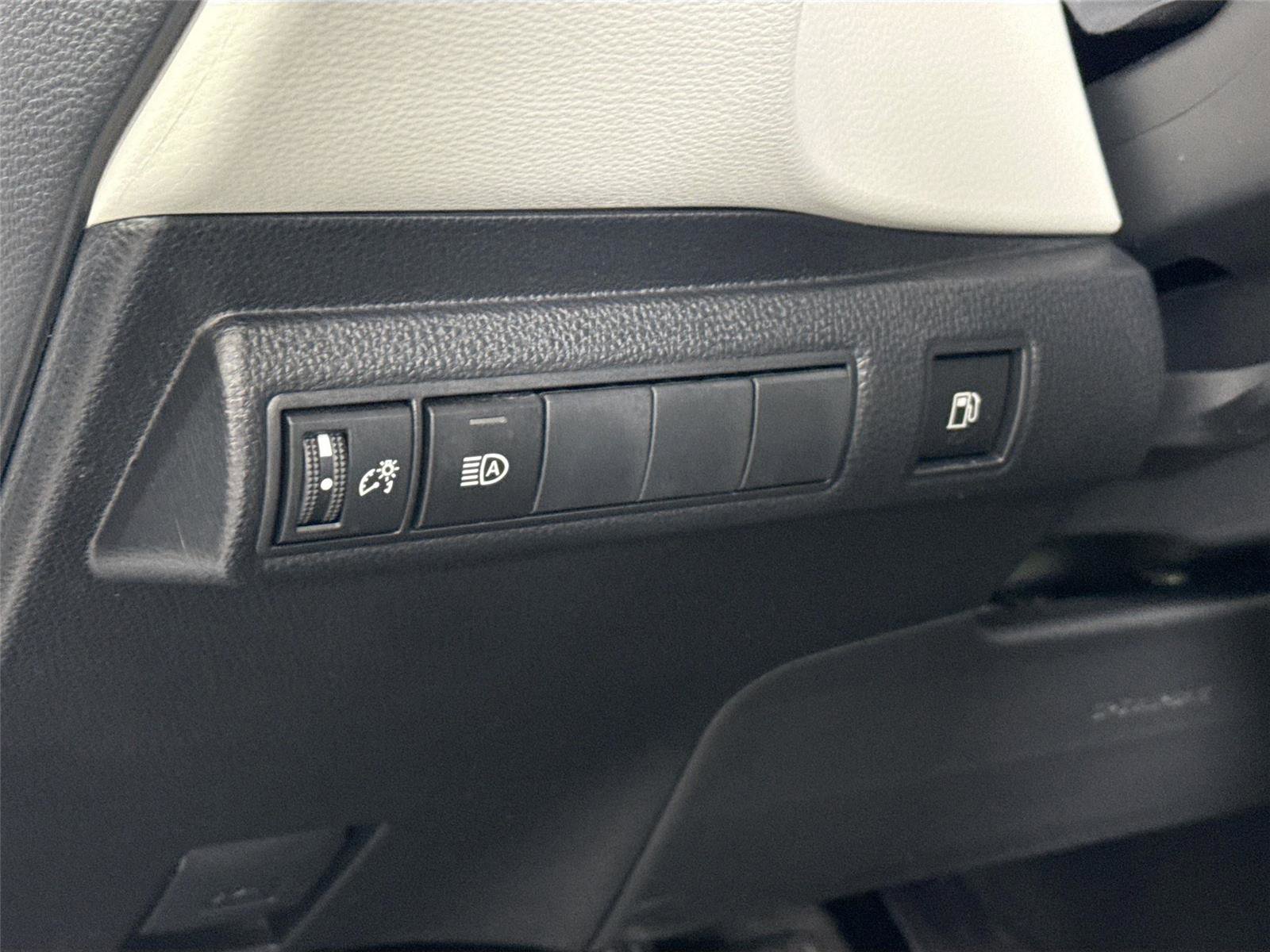 Certified 2024 Toyota Corolla LE image 15