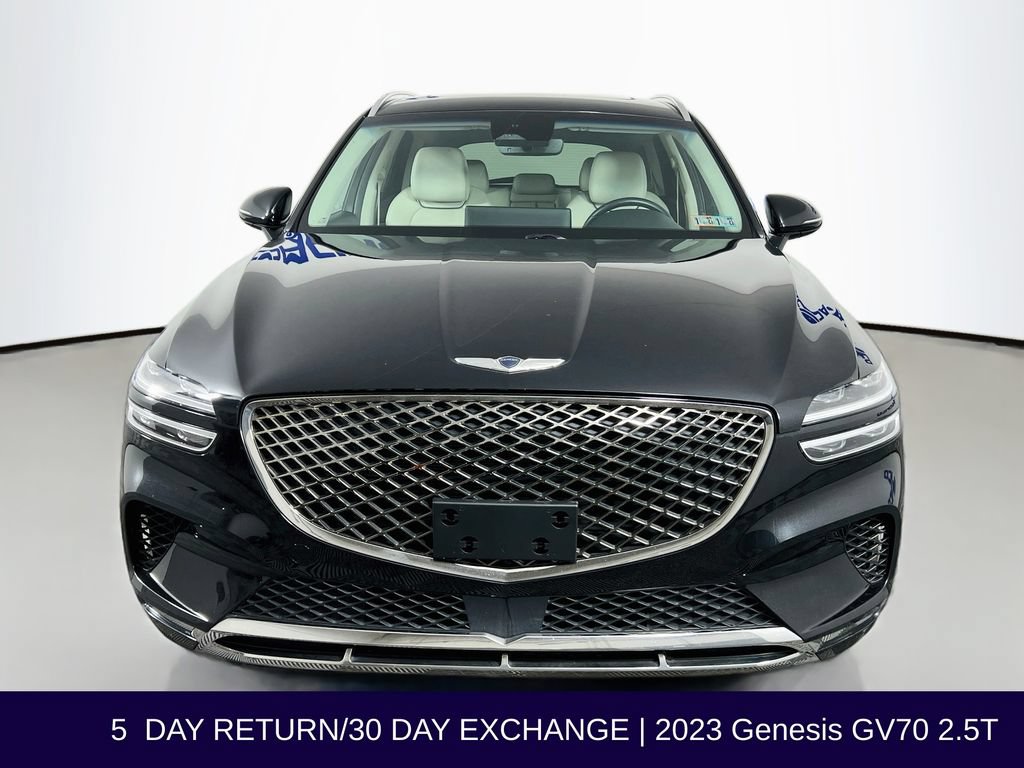 Used 2023 Genesis GV70 2.5T w/ Select Package AWD/4WD image 3