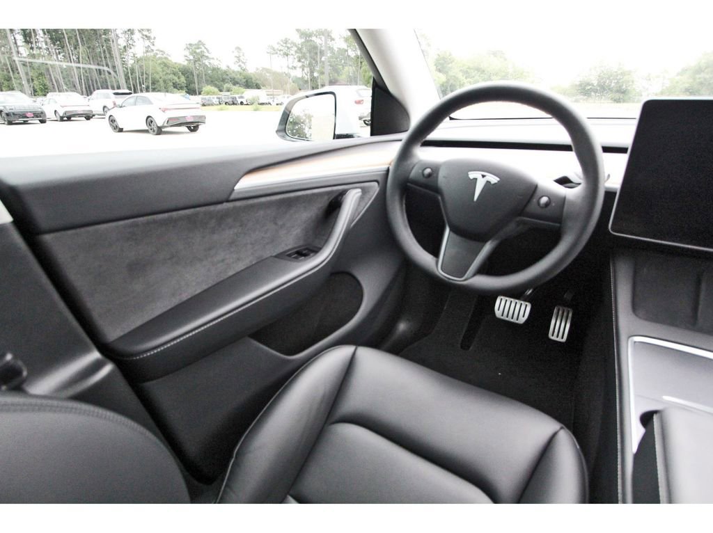 Used 2025 Tesla Model Y Performance AWD/4WD image 11