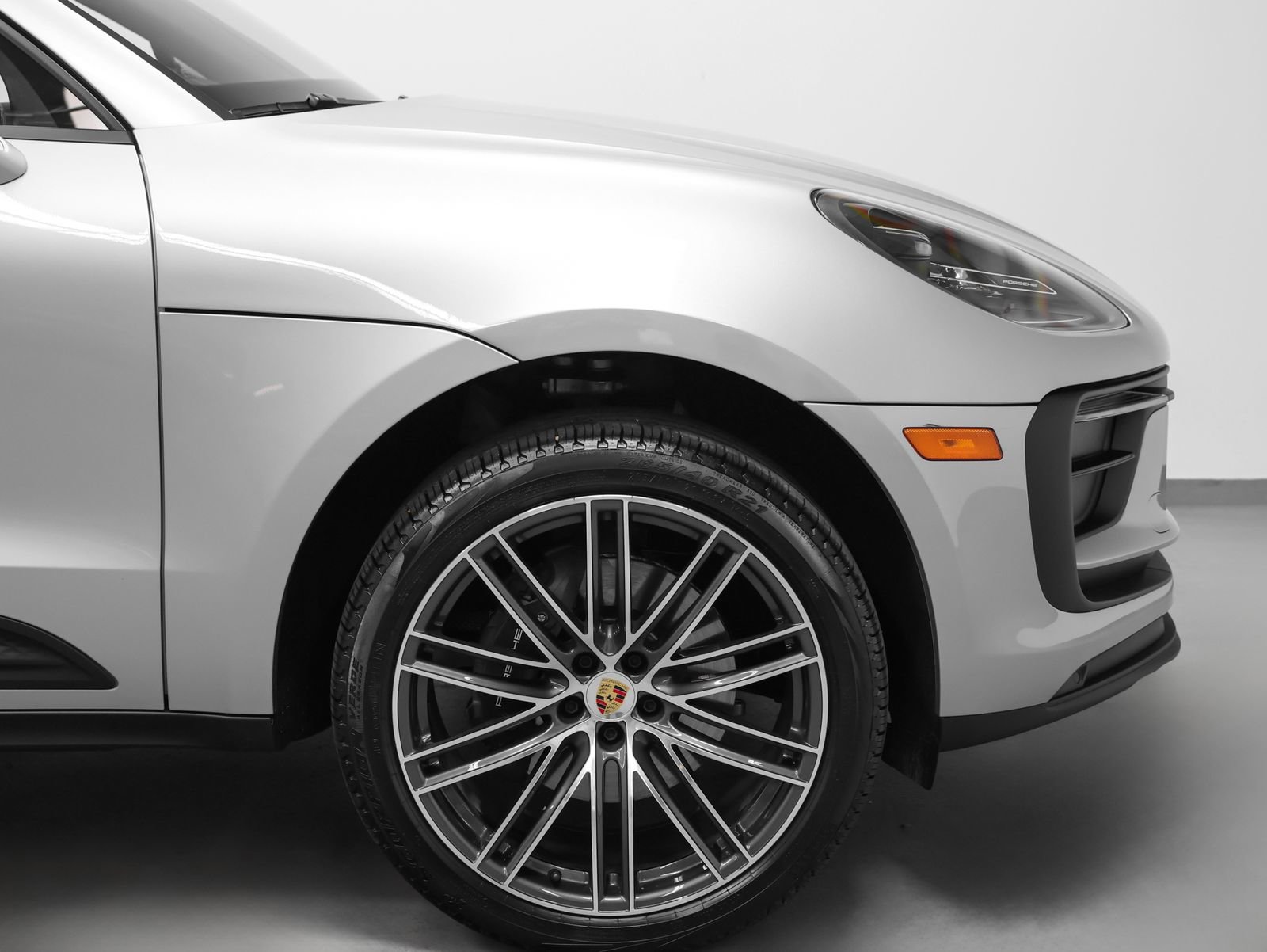 Certified 2026 Porsche Macan image 15
