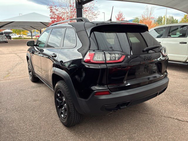 Used 2022 Jeep Cherokee Latitude AWD/4WD image 3
