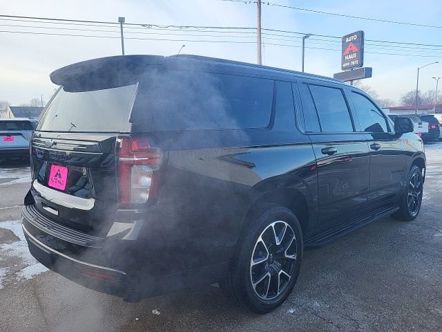 Used 2021 Chevrolet Suburban RST w/ Luxury Package image 9