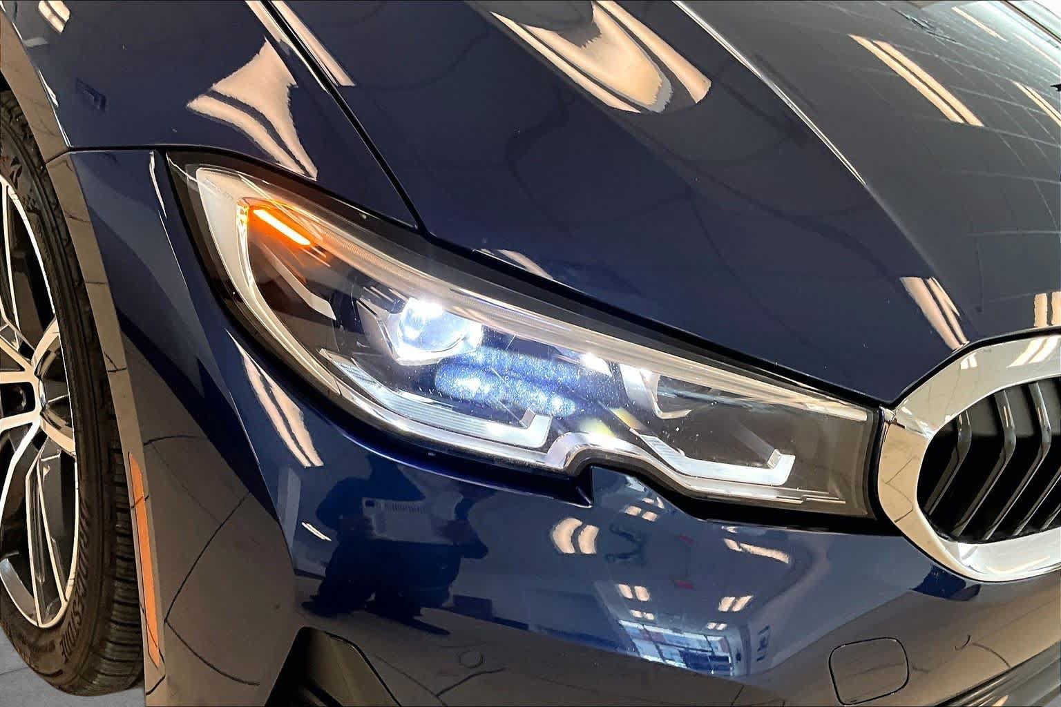 Used 2020 BMW 330i Sedan w/ Convenience Package RWD image 25