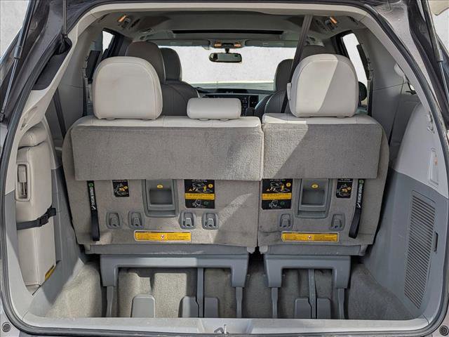 Used 2014 Toyota Sienna XLE image 6