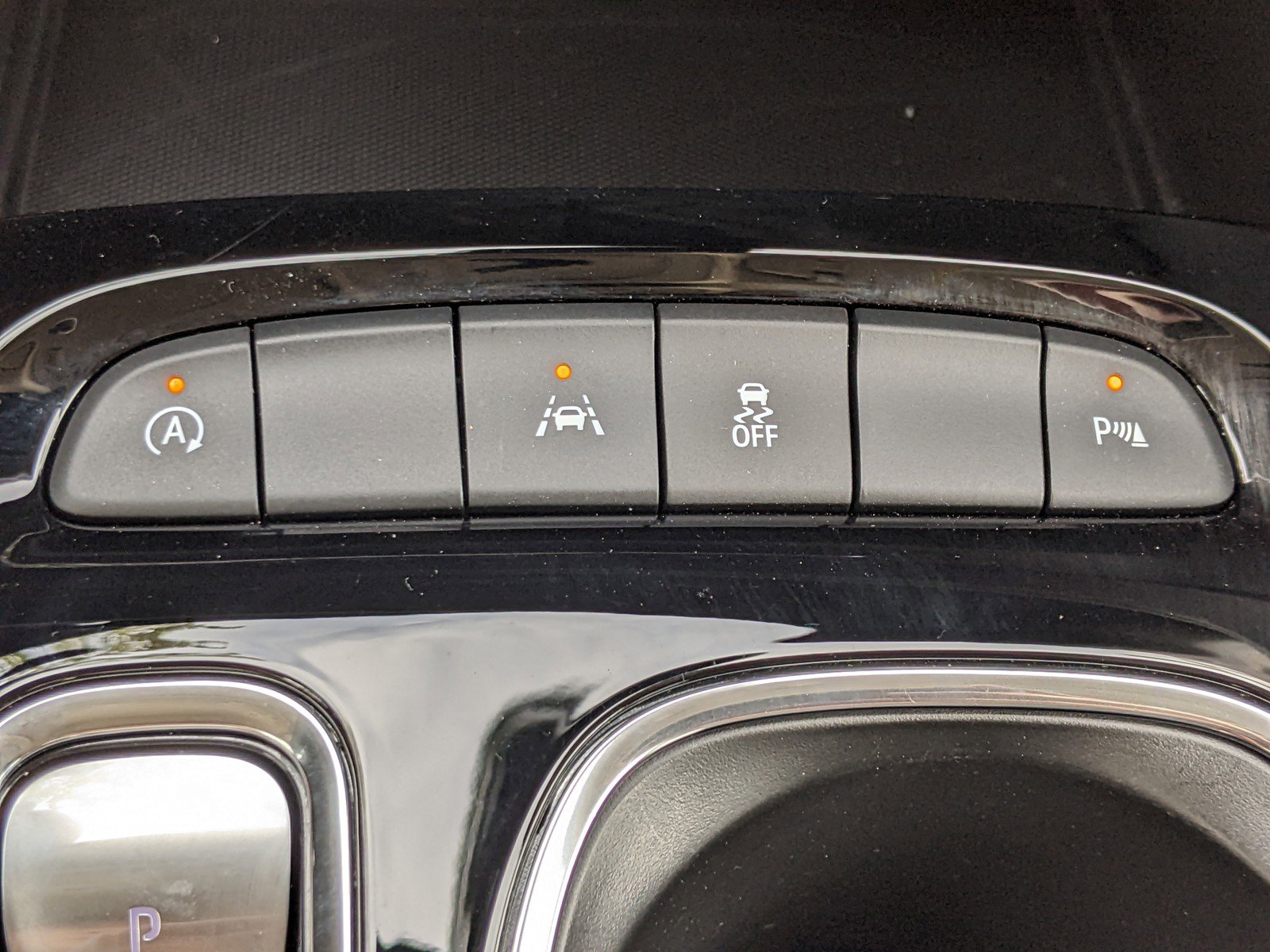 Used 2022 Buick Envision Essence w/ Sport Touring Package image 52