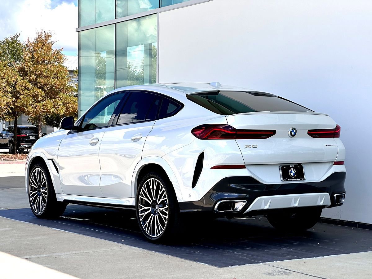New 2026 BMW X6 xDrive40i w/ Climate Comfort Package image 7