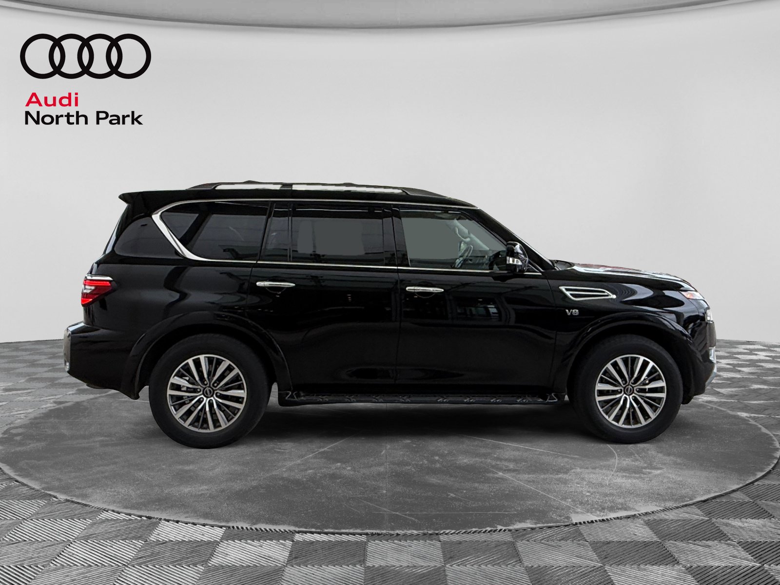 Used 2022 Nissan Armada SL w/ Captain's Chairs Package RWD image 6