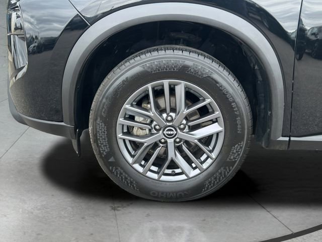 Used 2024 Nissan Rogue S image 27