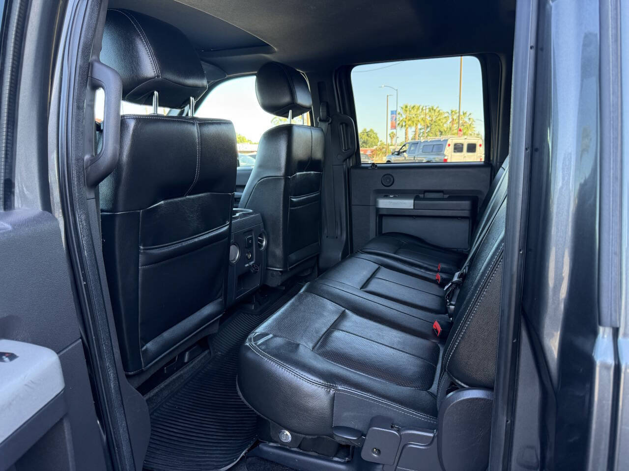 Used 2015 Ford F250 Lariat w/ Lariat Ultimate Package AWD/4WD image 11
