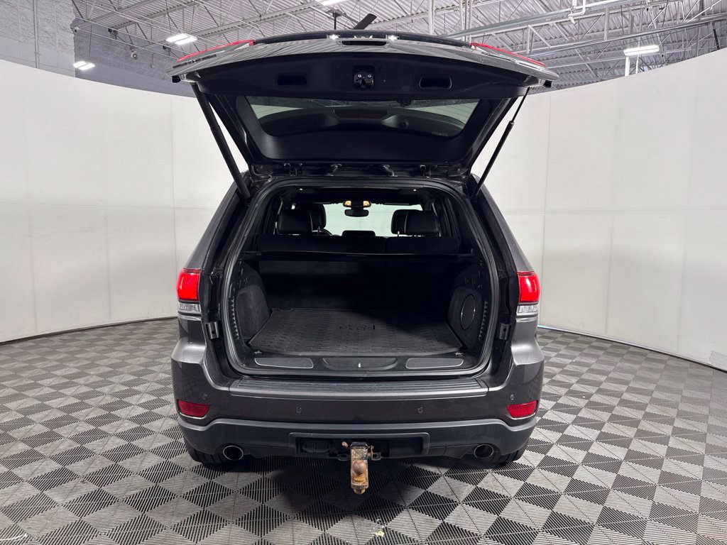 Used 2017 Jeep Grand Cherokee Trailhawk w/ Trailhawk Luxury Group AWD/4WD image 9